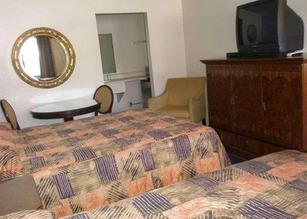 Beyond Stay Hotel Victorville Downtown Camera foto