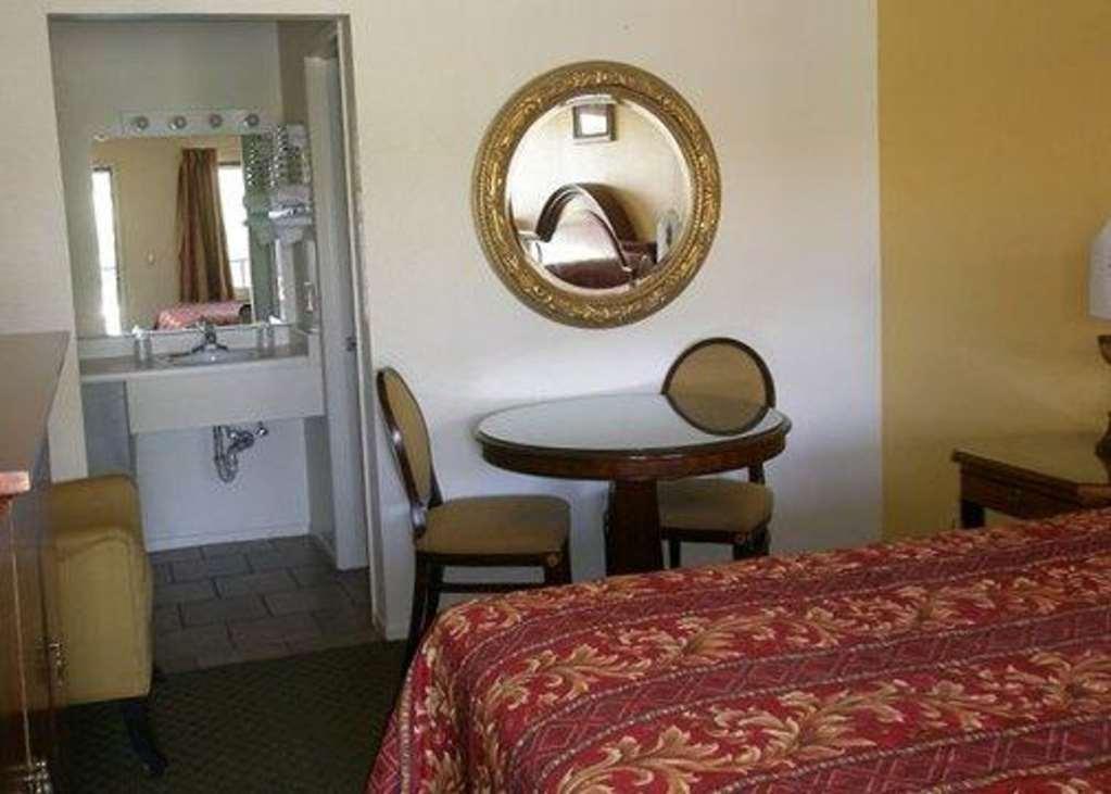 Beyond Stay Hotel Victorville Downtown Camera foto
