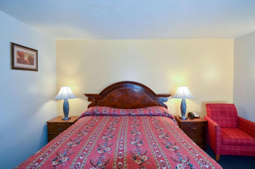 Beyond Stay Hotel Victorville Downtown Esterno foto