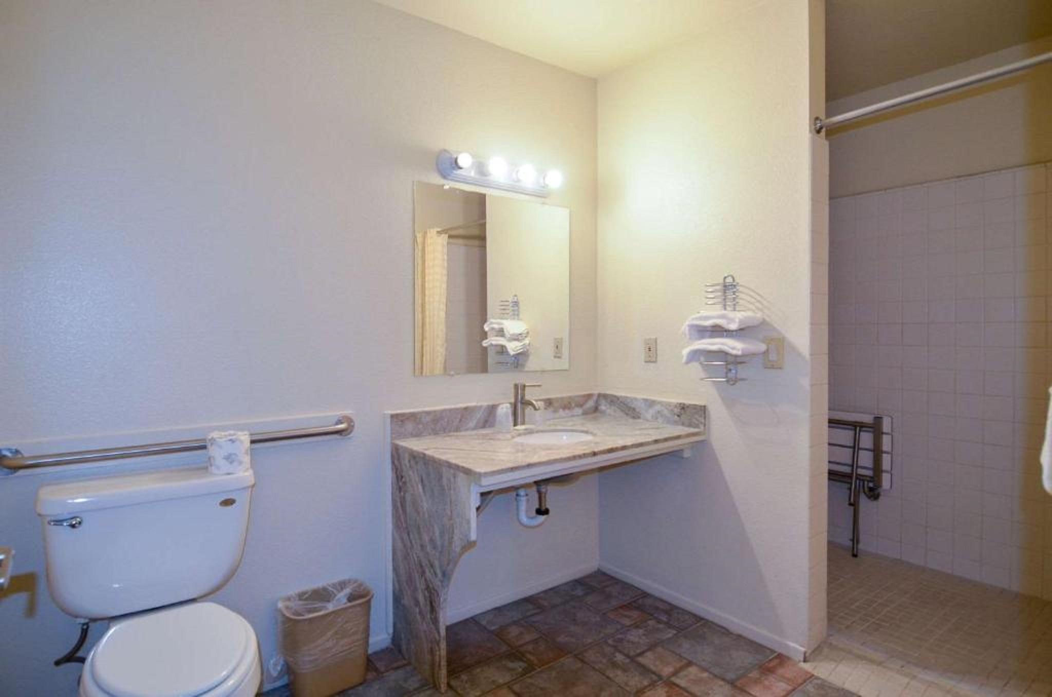 Beyond Stay Hotel Victorville Downtown Esterno foto
