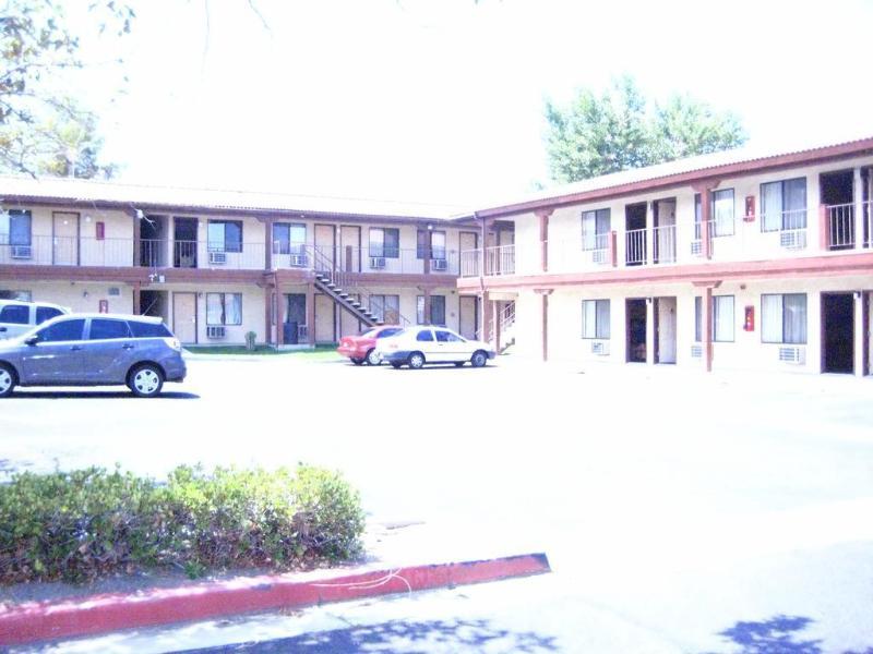 Beyond Stay Hotel Victorville Downtown Esterno foto